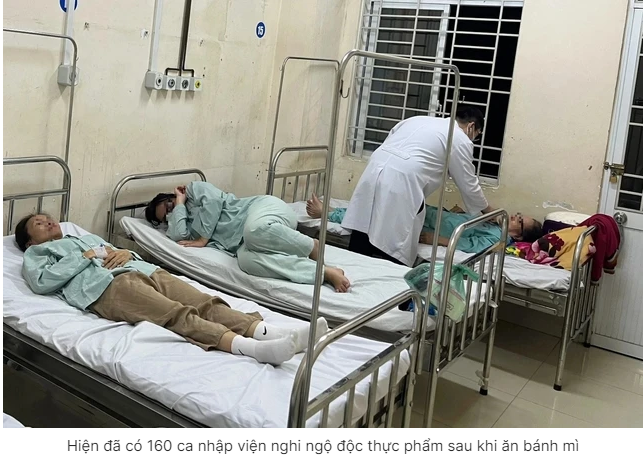 현재 반미를 먹은 후 식중독의심되는 입원환자가 160명이 나왔습니다