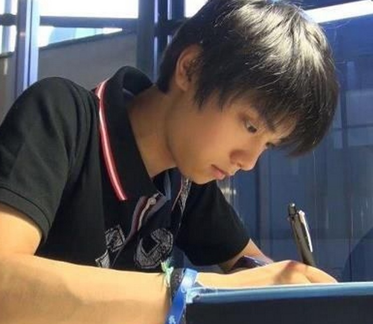 연이은 경기 출전으로 한 때 중퇴를 고민하기도 했지만, 지난 9월 무사히 졸업했답니다.