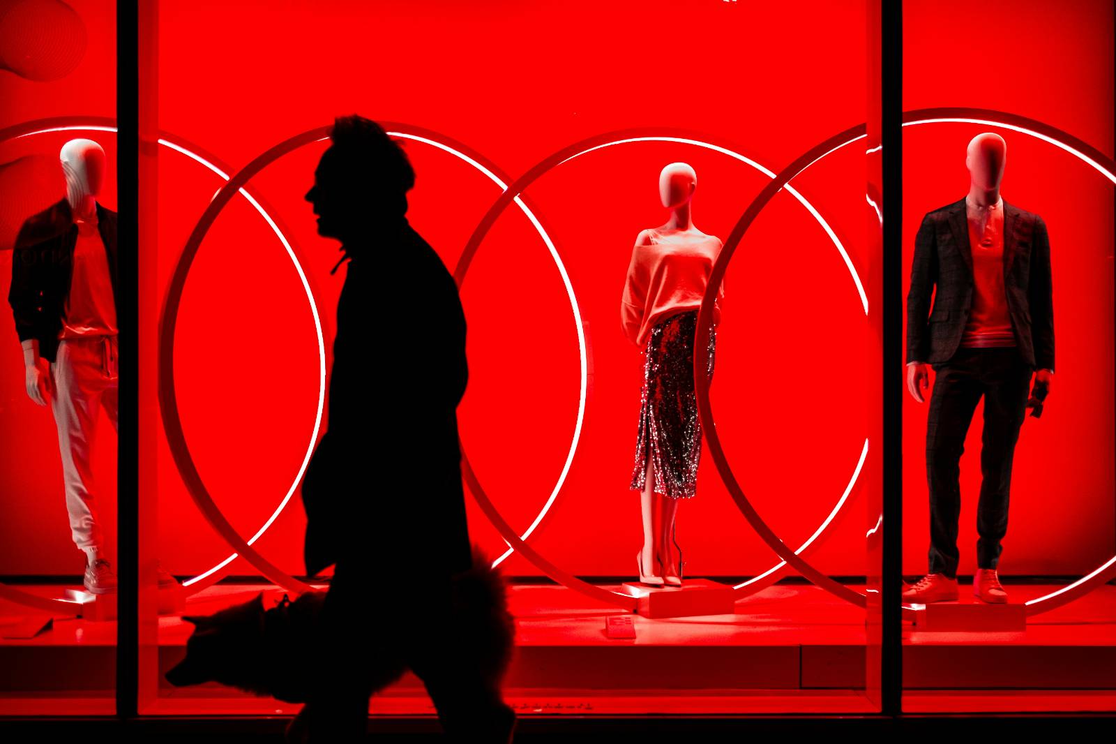 Z세대가 소비를 멈췄다: 브랜드가 패닉에 빠진 이유의 썸네일 이미지