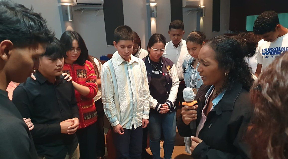 파나마 한인교회에서 진행한 철야기도회