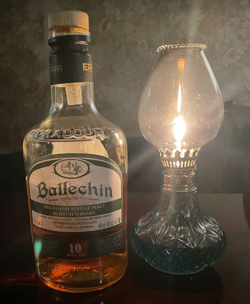 가운데 HEAVILY PEATED가 눈에 띔..