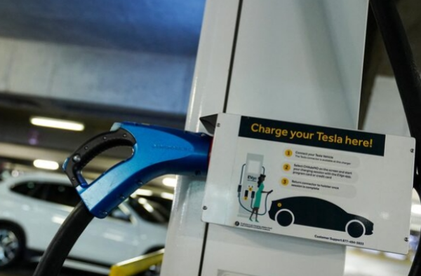 미국 워싱턴주 공용 전기차 충전소 [사진: 로이터 통신]