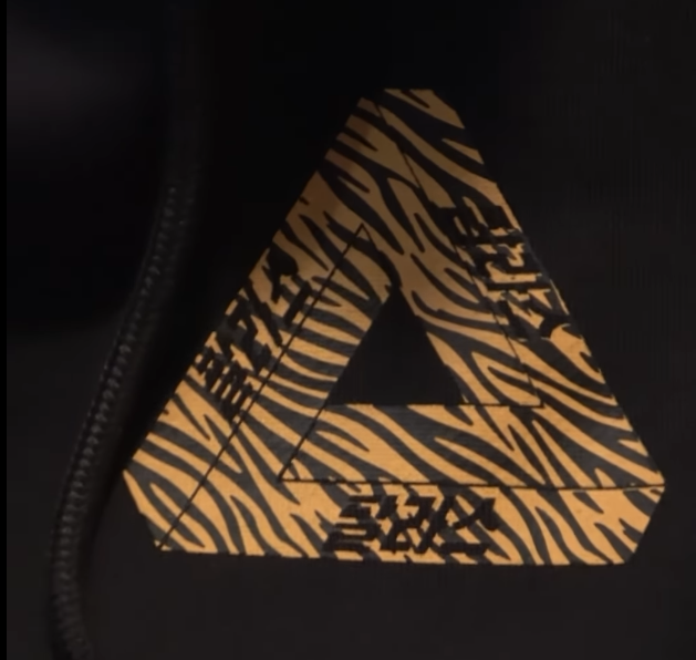 팔라스 국내 진출