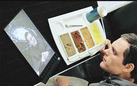 [스탠리 큐브릭 감독의 1968년 제작 SF영화 '2001 스페이스 오디세이(2001: A Space Odyssey)'에 나온 태블릿PC]