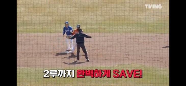 아니...세이프인건 제가 봐도 알 수 있다고요. / 출처 : 티빙 야구 중계 화면 캡쳐