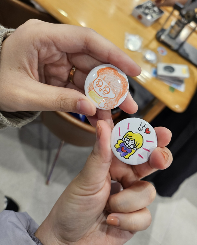 납이랑 뱃지 만들기 >_<